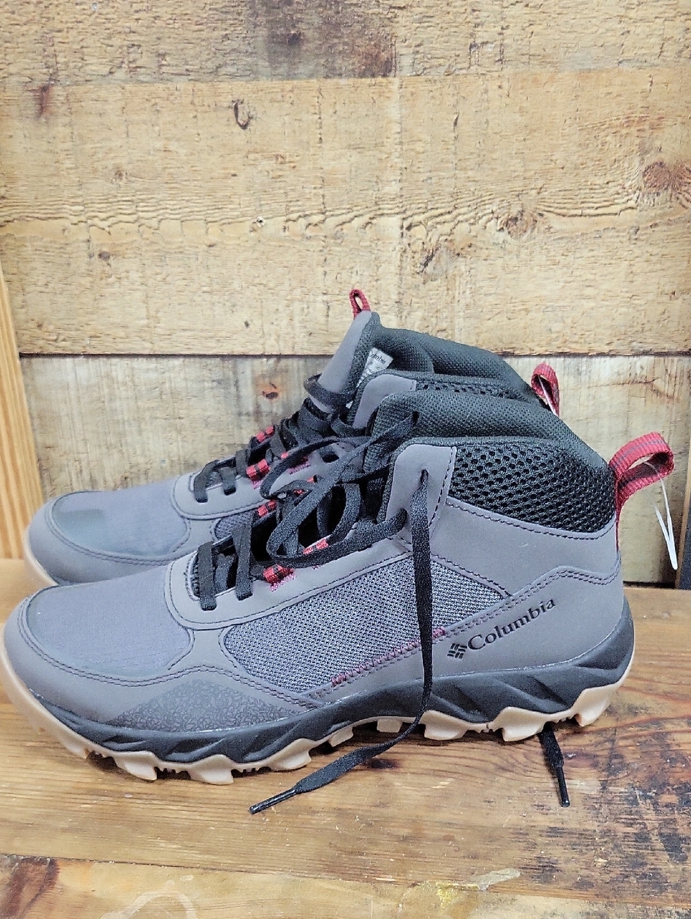 Columbia Gray and Black Trail Mid-Top Boots with Red Accents Mens Size 7